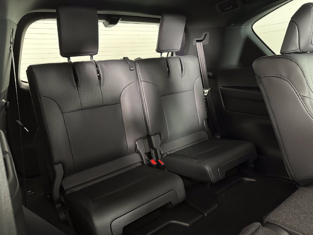 New 2026 Lexus LX 600 4WD w/ Appearance Package image 18
