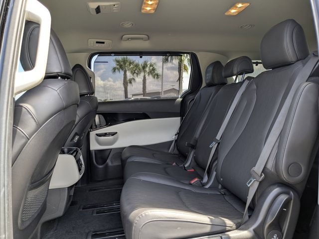 Certified 2024 Kia Carnival SX FWD image 19