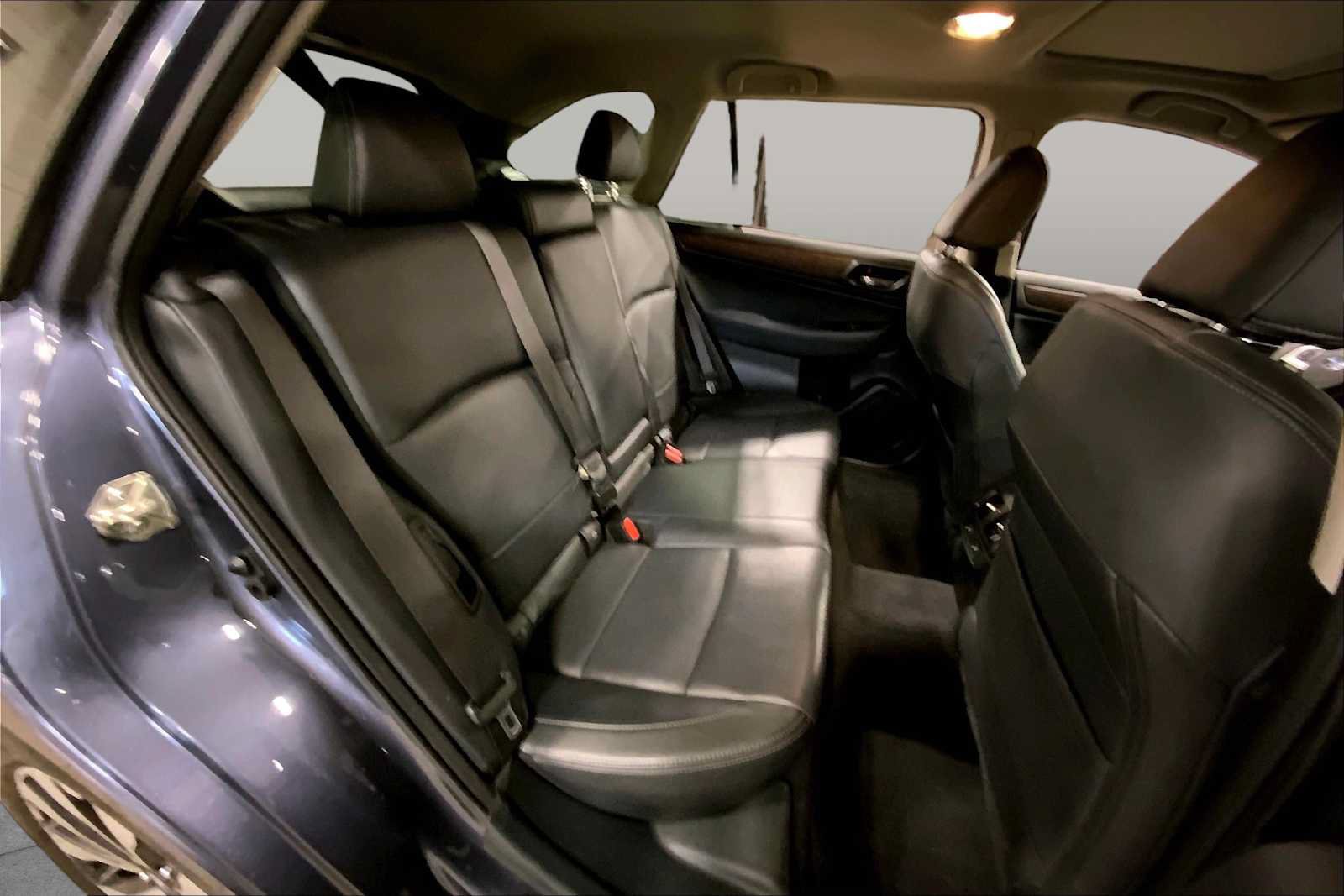 Used 2017 Subaru Outback 3.6R Limited AWD/4WD image 18