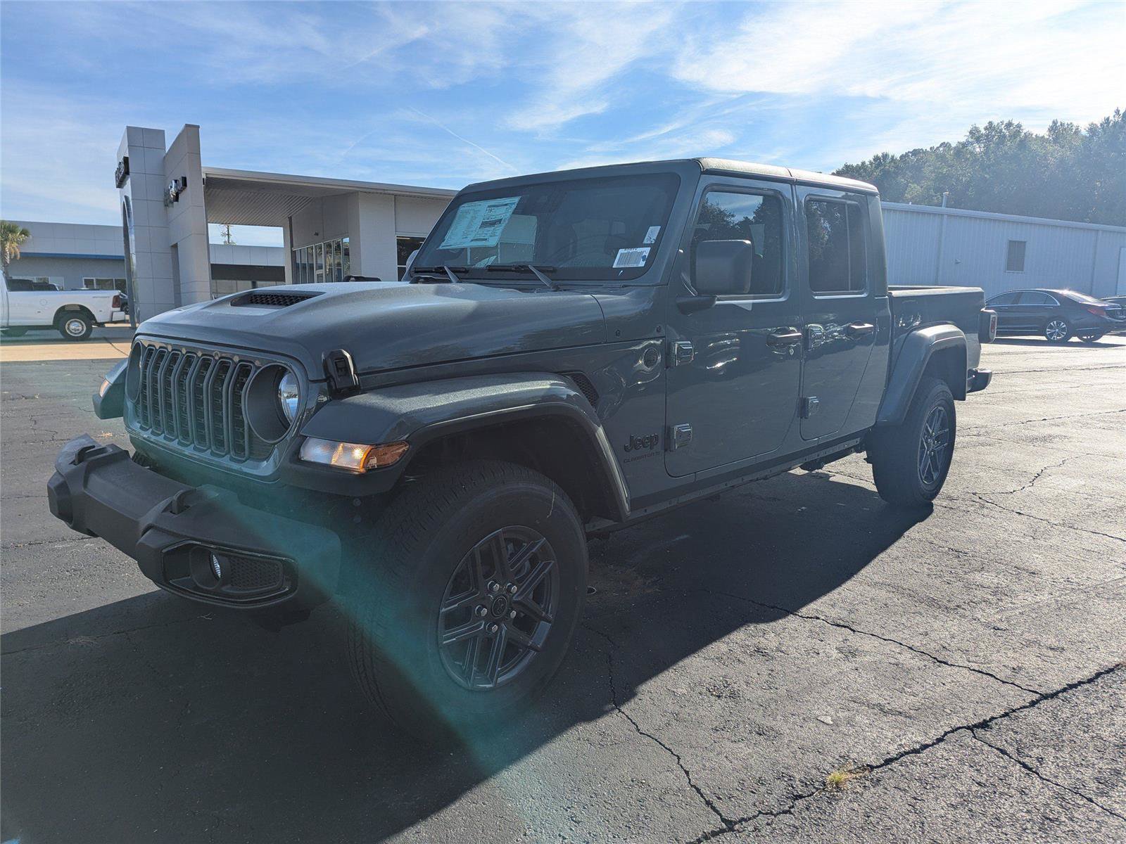 New 2025 Jeep Gladiator Sport AWD/4WD video 1