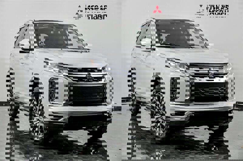 New 2025 Mitsubishi Outlander Sport SE image 1