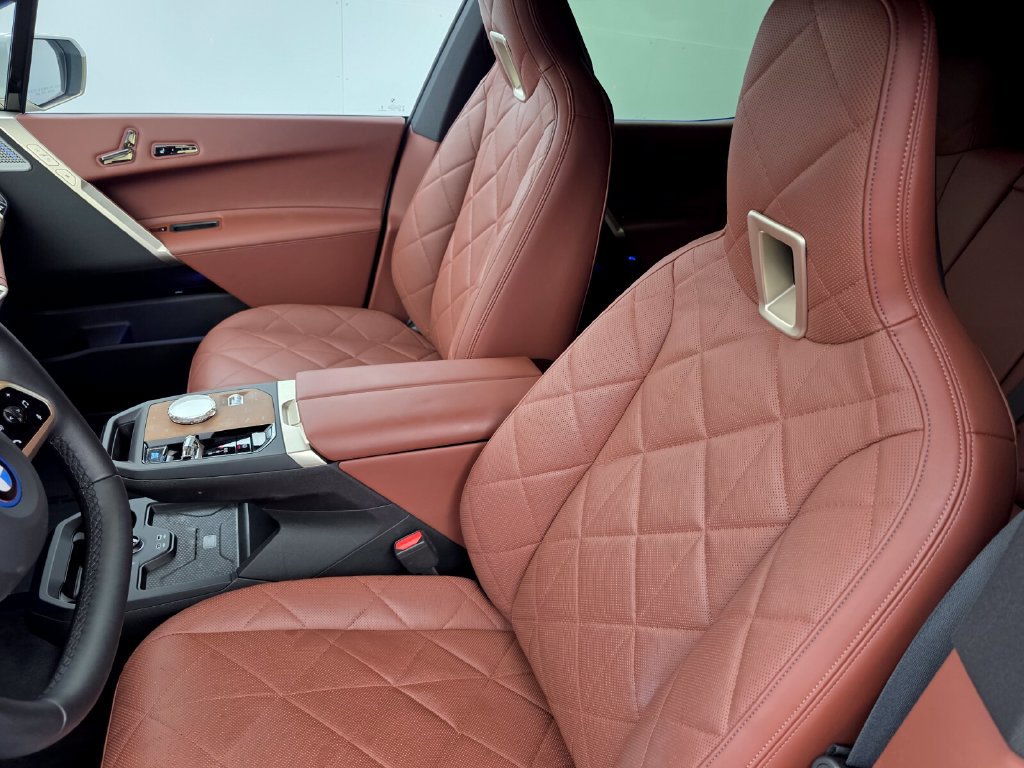 Certified 2024 BMW iX M60 AWD/4WD image 11