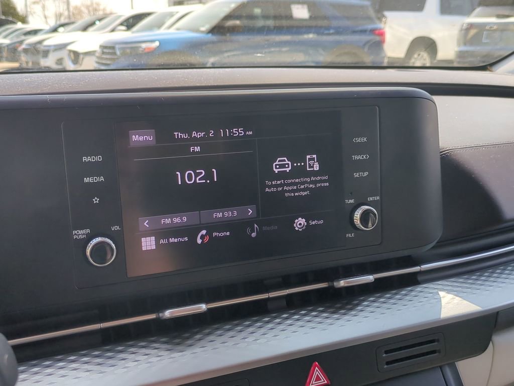 Used 2022 Kia Carnival LX image 18