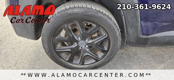 Used 2017 Jeep Renegade Altitude FWD image 14