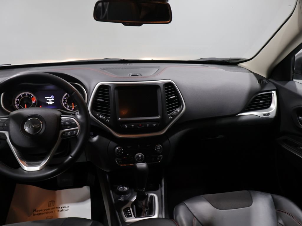Used 2016 Jeep Cherokee Trailhawk w/ Comfort/Convenience Group image 17