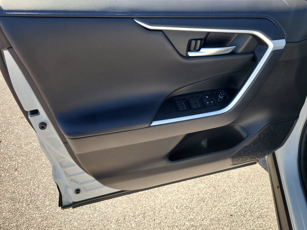 Certified 2022 Toyota RAV4 XSE AWD/4WD image 18