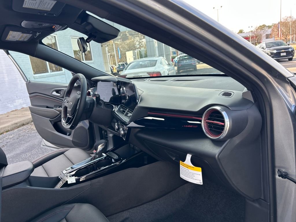 New 2026 Chevrolet Trax RS w/ Driver Confidence Package image 30