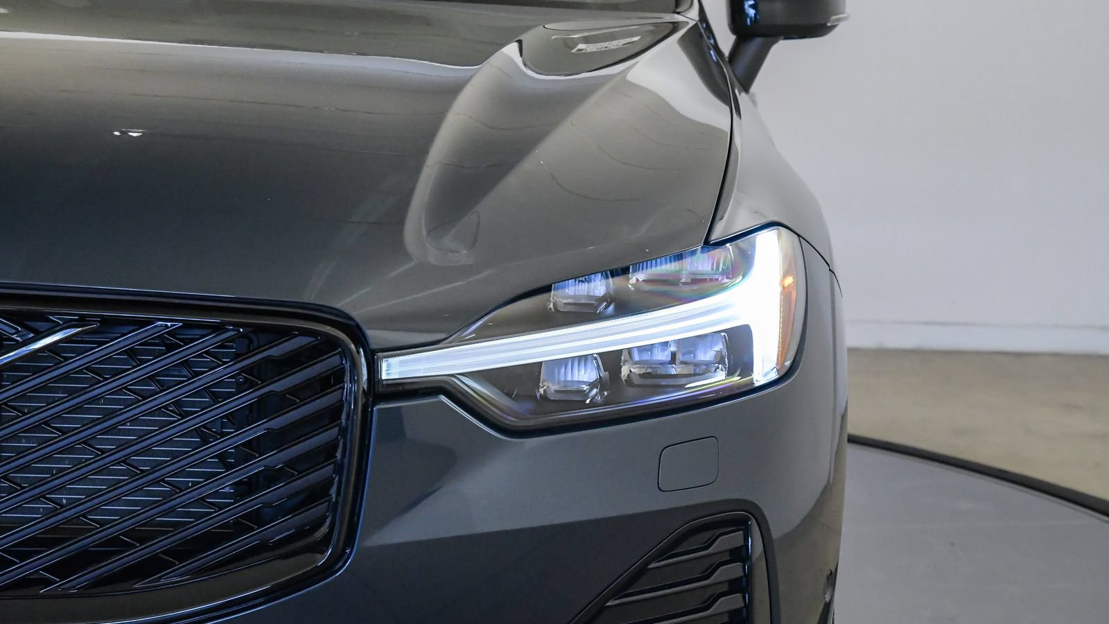 Certified 2026 Volvo XC60 B5 Plus w/ Protection Package Premier AWD/4WD image 9