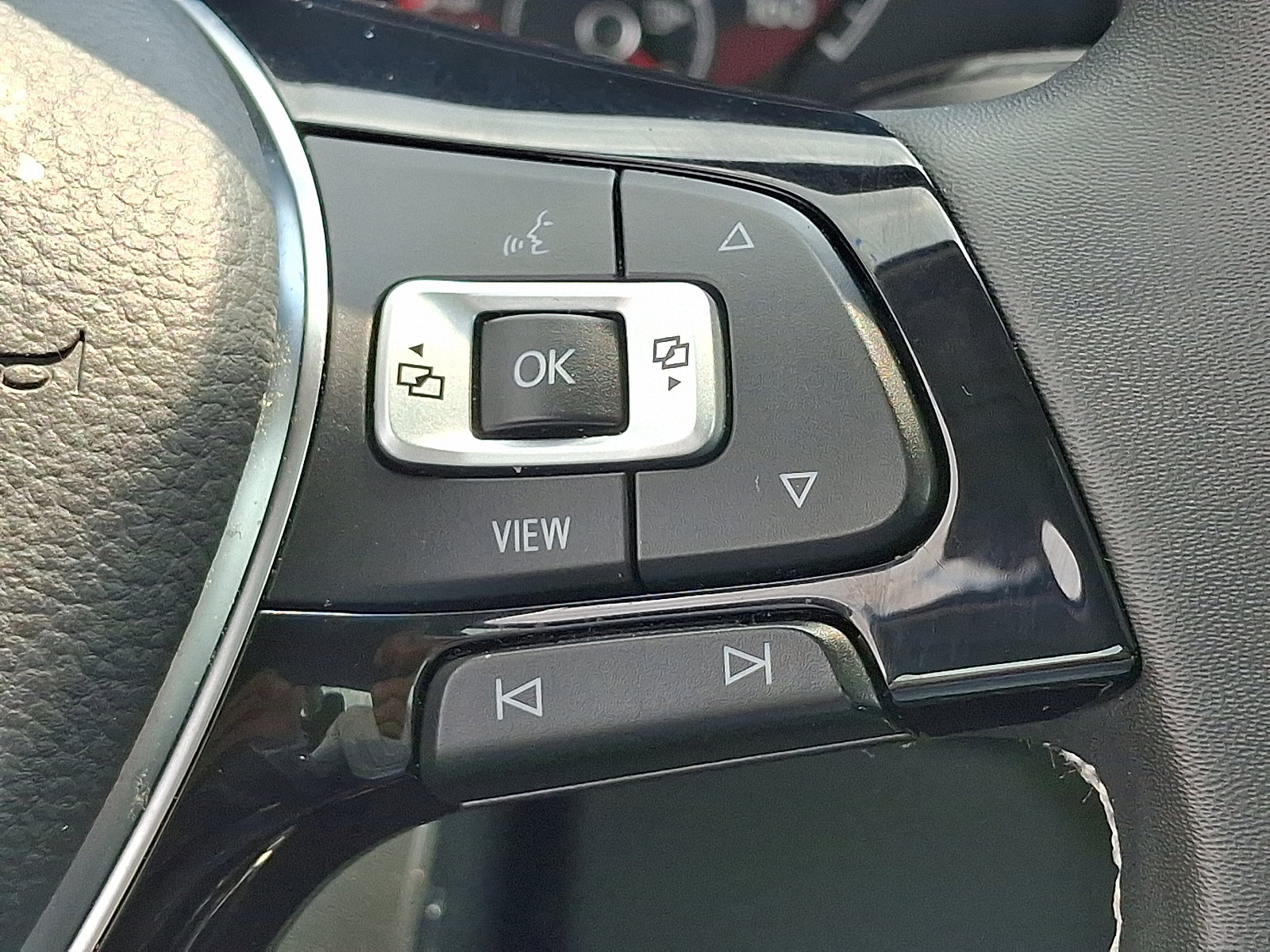 Used 2021 Volkswagen Jetta SE w/ SE Cold Weather Package FWD image 23