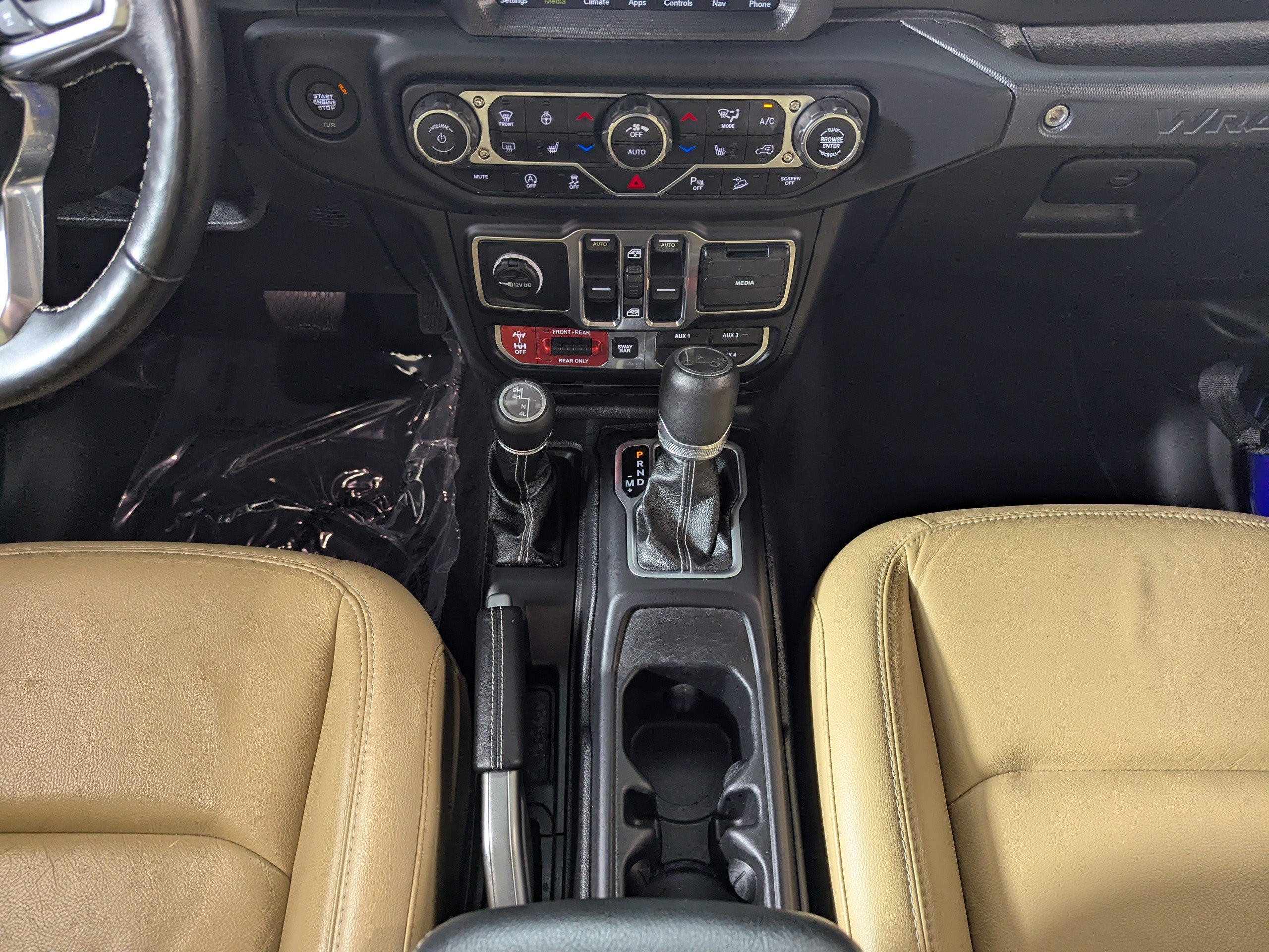 Used 2019 Jeep Wrangler Unlimited Rubicon w/ Dual Top Group AWD/4WD image 23