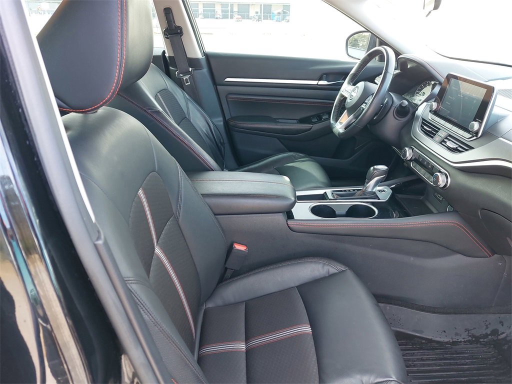 Used 2023 Nissan Altima 2.5 SR image 10