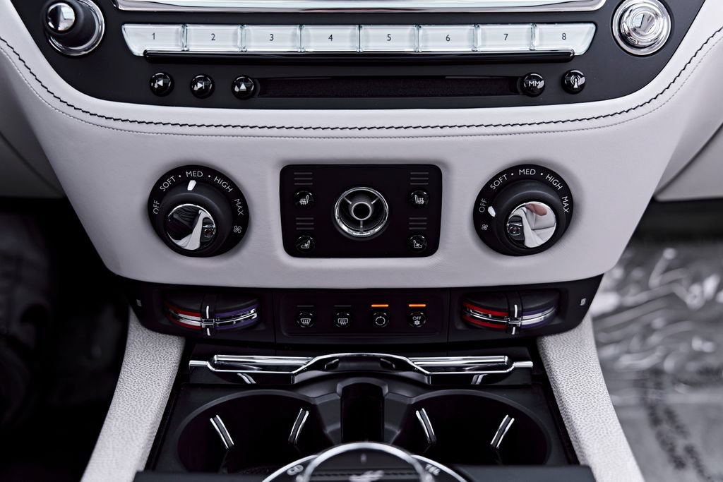 Used 2014 Rolls-Royce Wraith RWD image 79