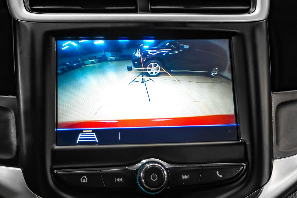Used 2018 Chevrolet Sonic LT FWD image 20