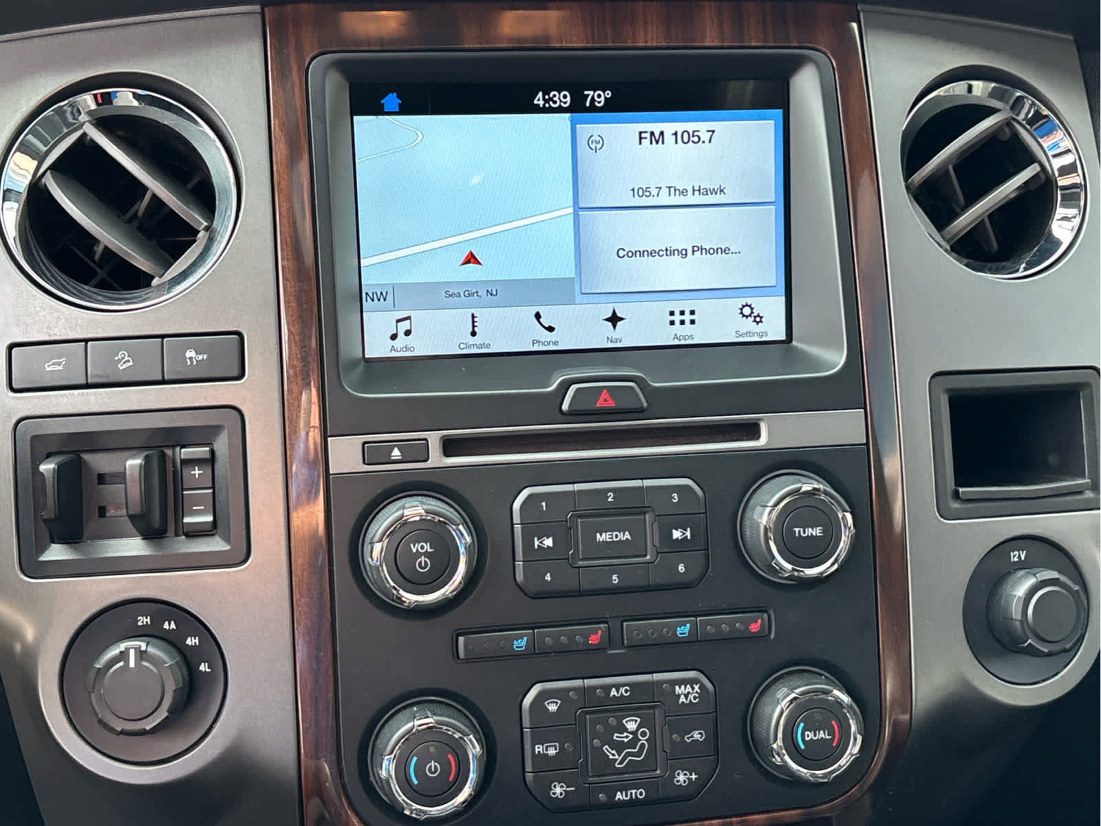 Used 2017 Ford Expedition EL Platinum image 15