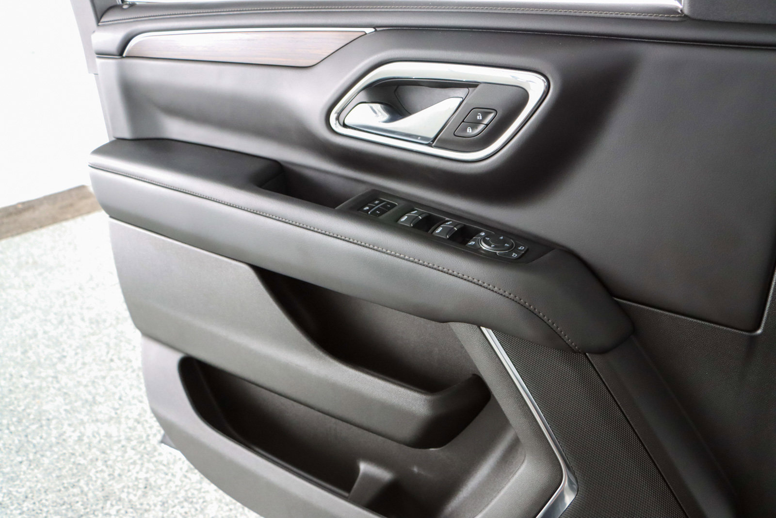 Used 2023 Chevrolet Suburban High Country image 26