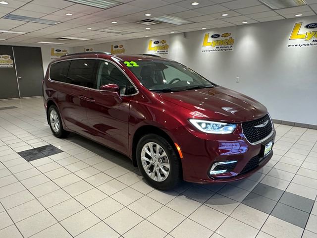 Used 2022 Chrysler Pacifica Touring-L
