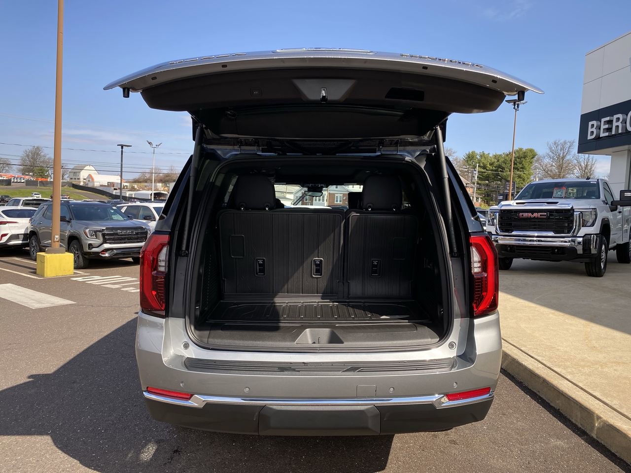 New 2026 GMC Yukon Elevation w/ Elevation Premium Package AWD/4WD image 51