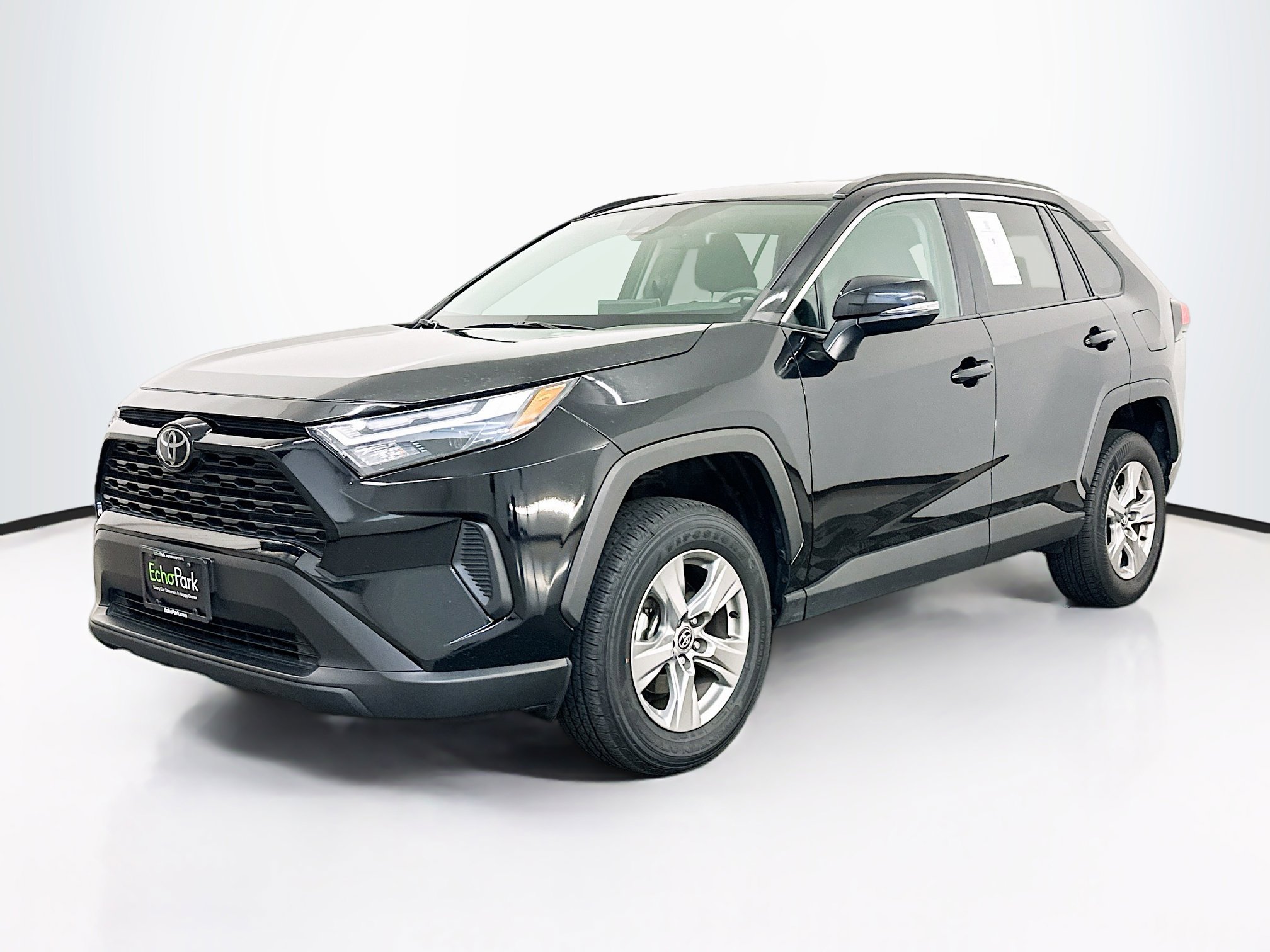 Used 2024 Toyota RAV4 XLE image 3
