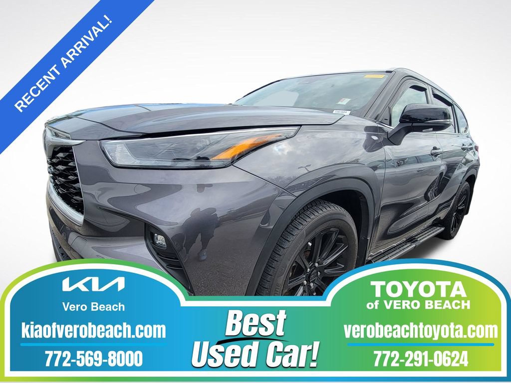 Certified 2022 Toyota Highlander XLE FWD video 1