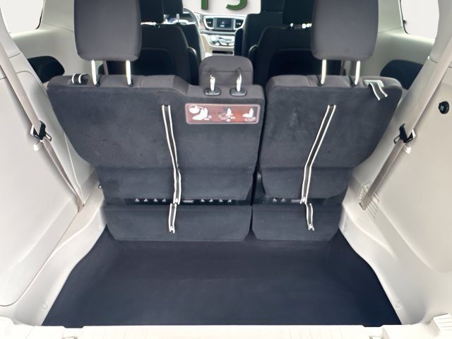 Certified 2018 Chrysler Pacifica Touring w/ Security Group FWD image 28