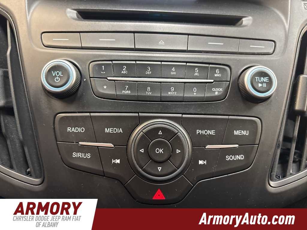 Used 2017 Ford Focus SE w/ Cold Weather Package image 18