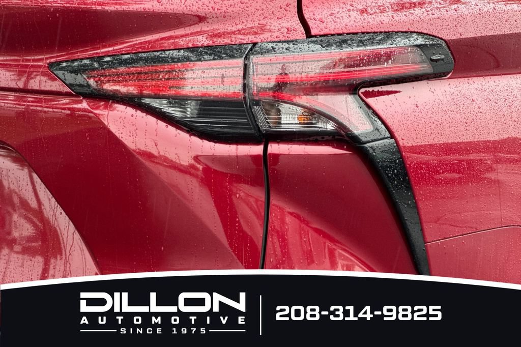 Used 2024 Toyota Sienna Limited AWD/4WD image 31