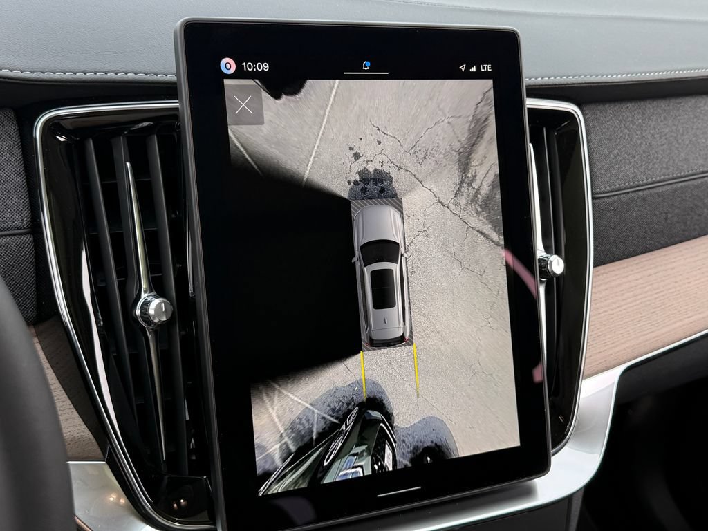 New 2026 Volvo XC90 T8 Plus AWD/4WD image 29