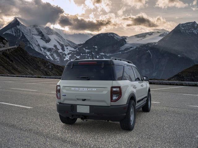 New 2024 Ford Bronco Sport Outer Banks image 8