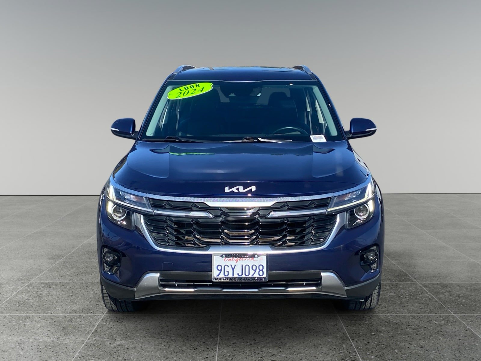 Used 2024 Kia Seltos EX FWD image 8