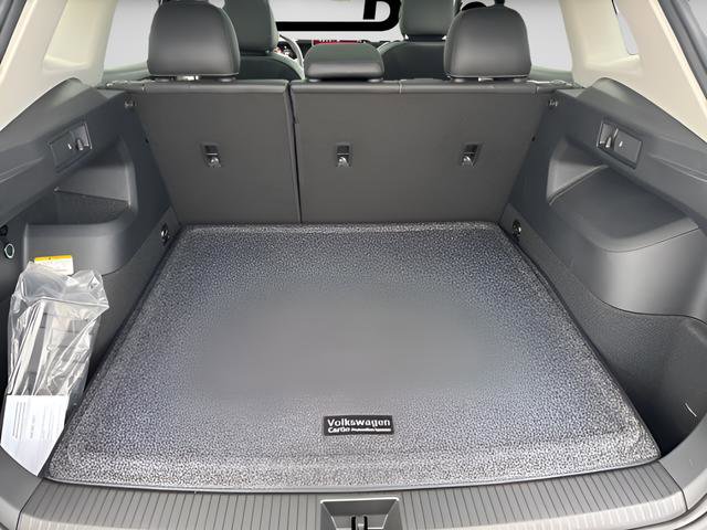 New 2025 Volkswagen Tiguan SE image 20
