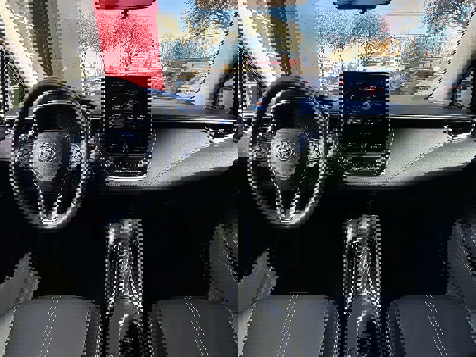 Used 2025 Toyota Corolla XLE image 9