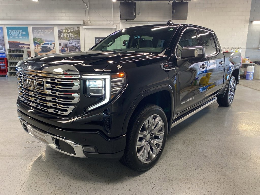 Used 2024 GMC Sierra 1500 Denali image 3