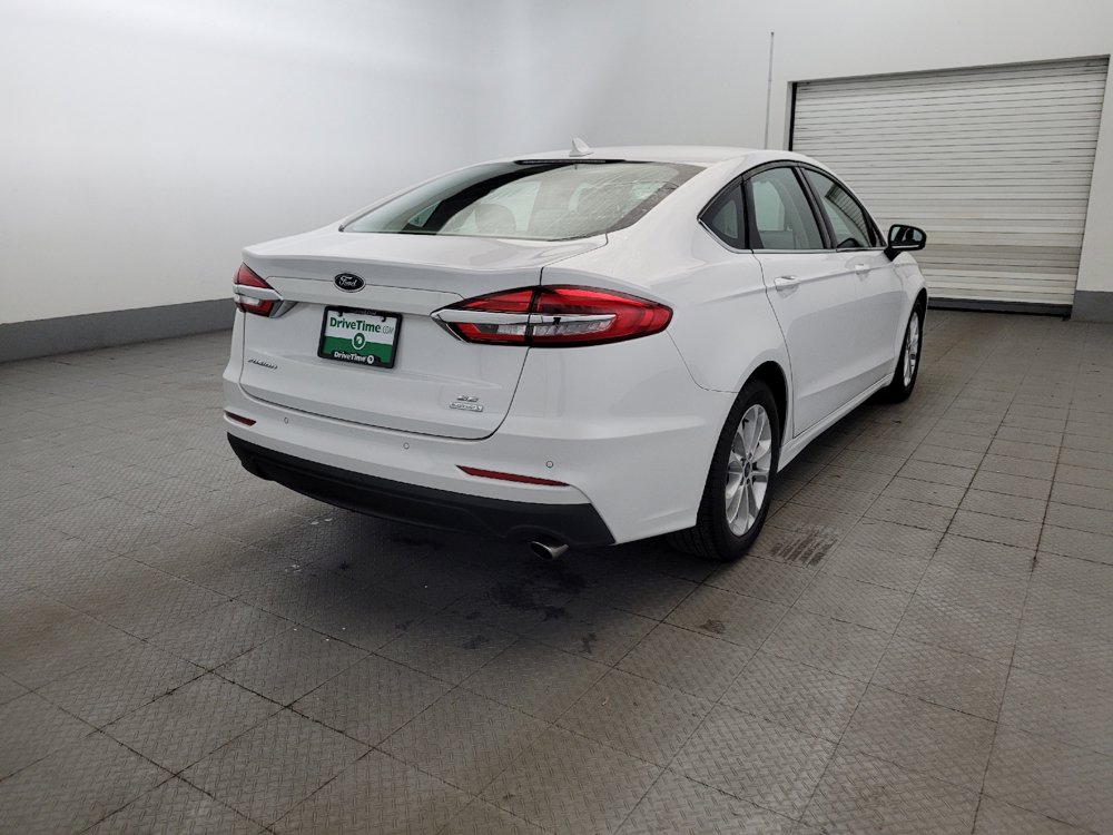 Used 2020 Ford Fusion SE FWD image 9