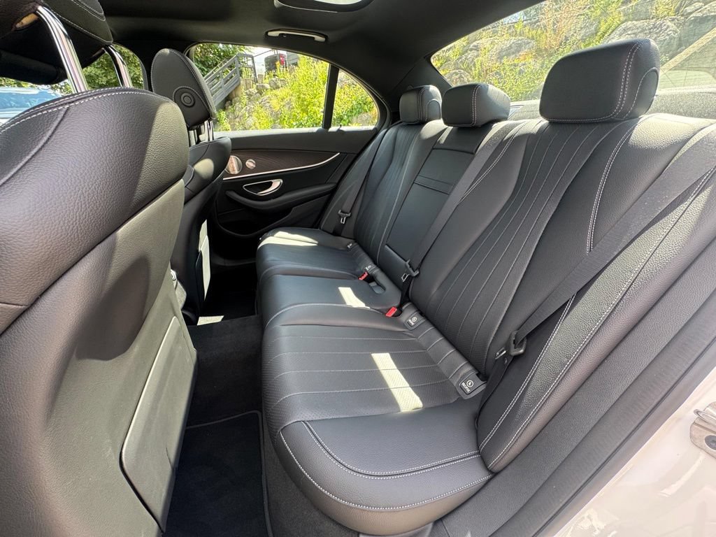 Used 2023 Mercedes-Benz E 350 4MATIC Sedan image 20