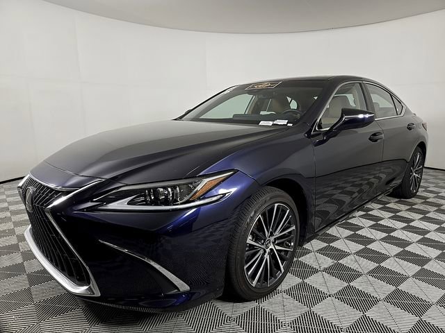 Used 2025 Lexus ES 300h w/ Premium Package FWD image 2
