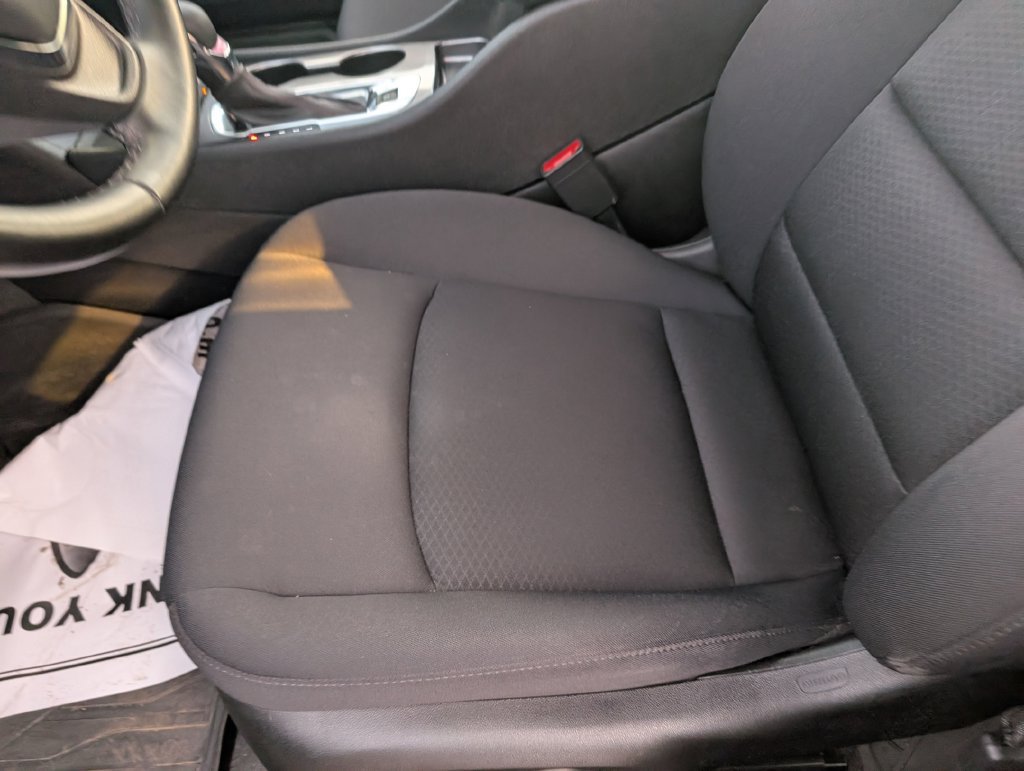 Used 2024 Chevrolet Malibu RS w/ LPO, Floor Liner Package FWD image 17