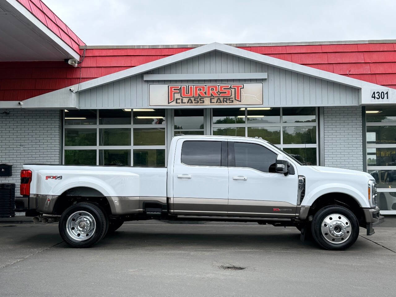 Used 2023 Ford F450 King Ranch w/ FX4 Off-Road Package AWD/4WD image 2