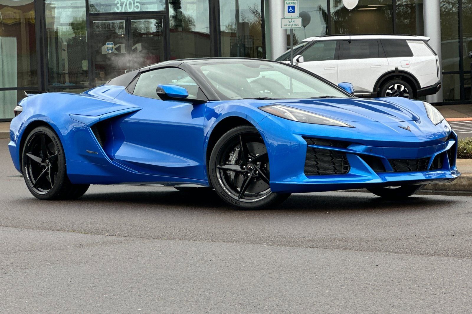 Used 2025 Chevrolet Corvette E-Ray AWD/4WD image 2