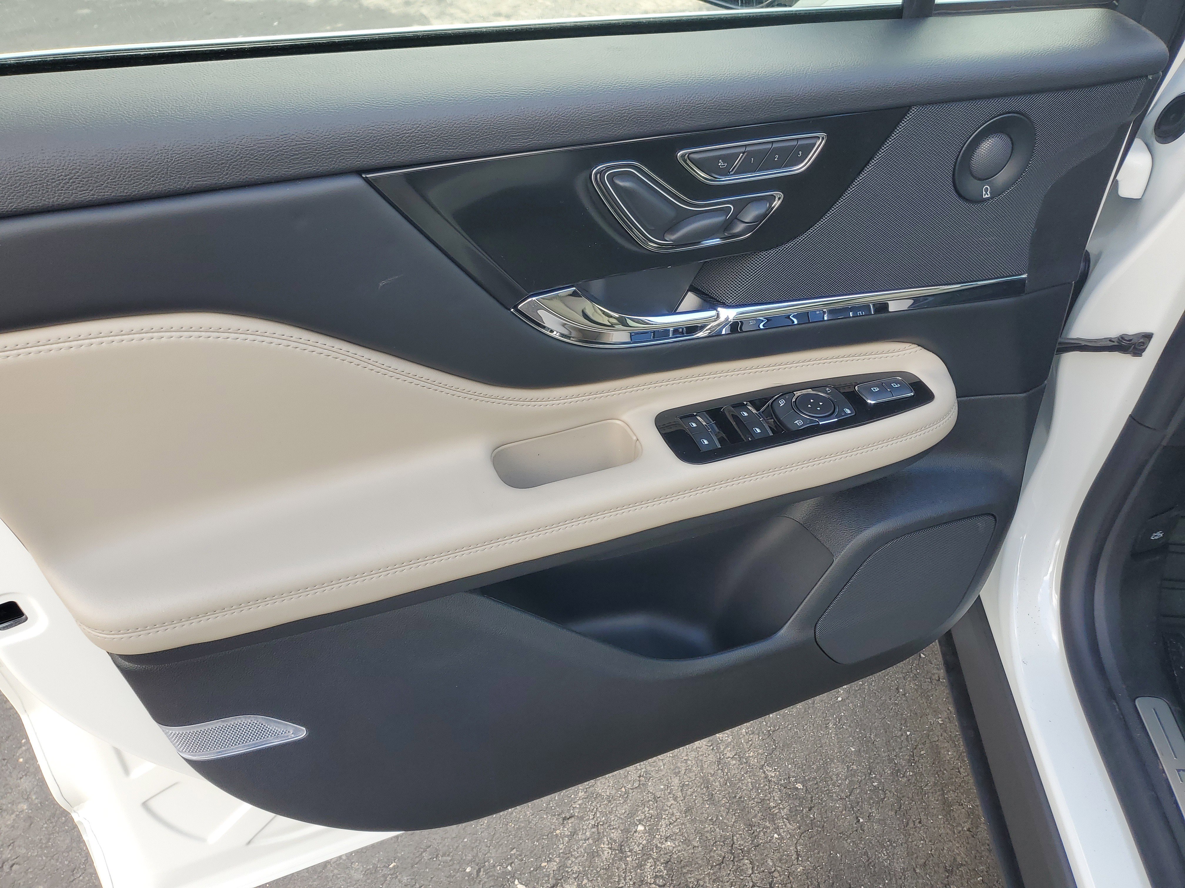 New 2026 Lincoln Corsair Grand Touring image 8