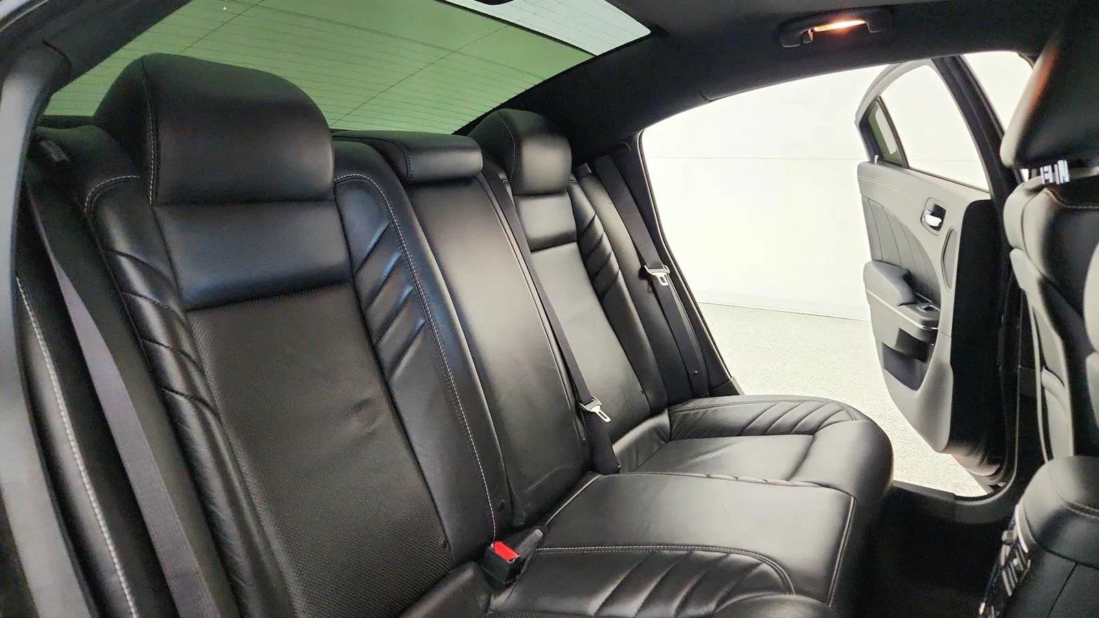 Used 2022 Dodge Charger SRT Hellcat w/ Harman/Kardon Audio Group RWD image 30