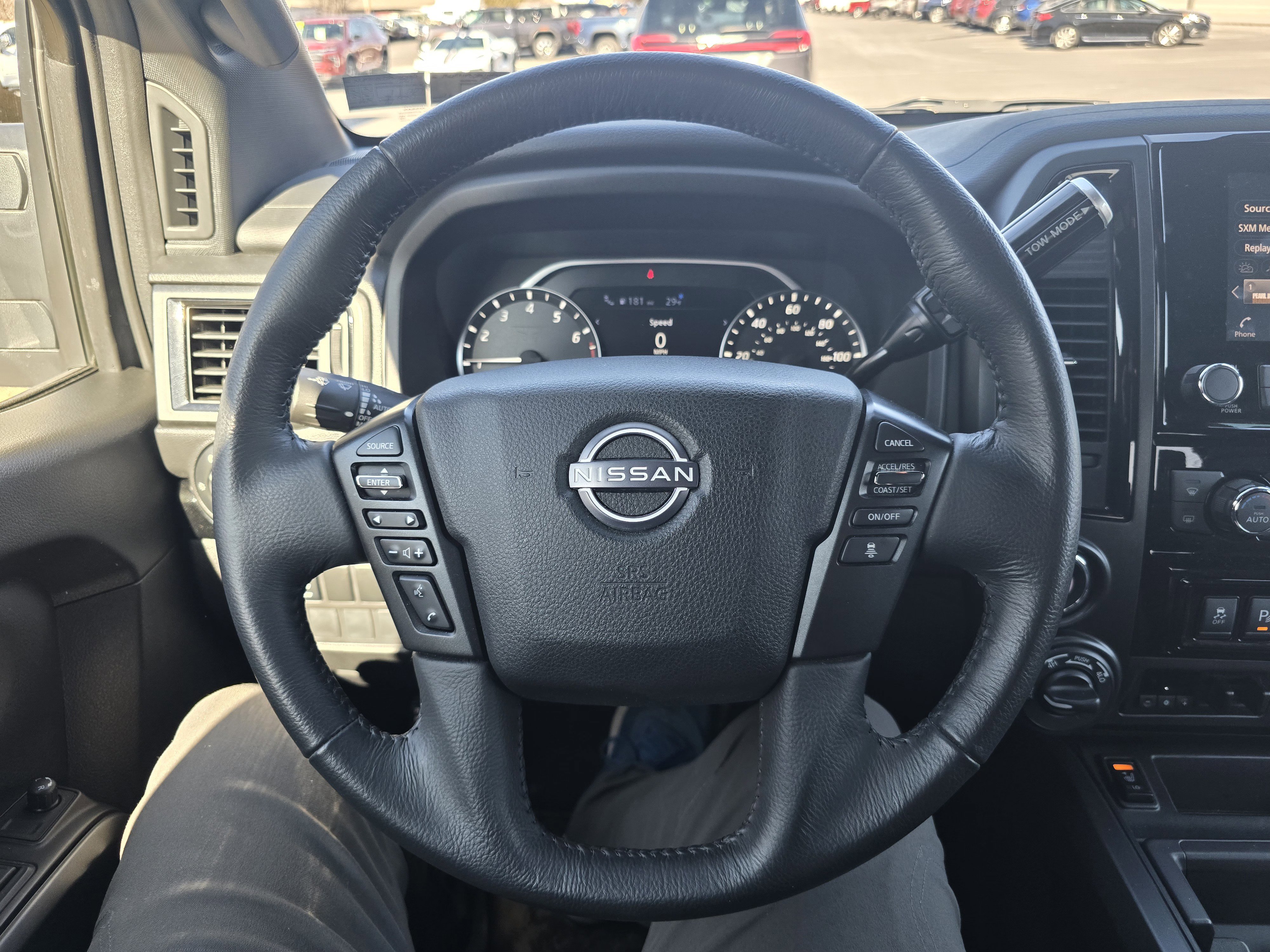 Used 2024 Nissan Titan SV w/ SV Convenience Package image 21