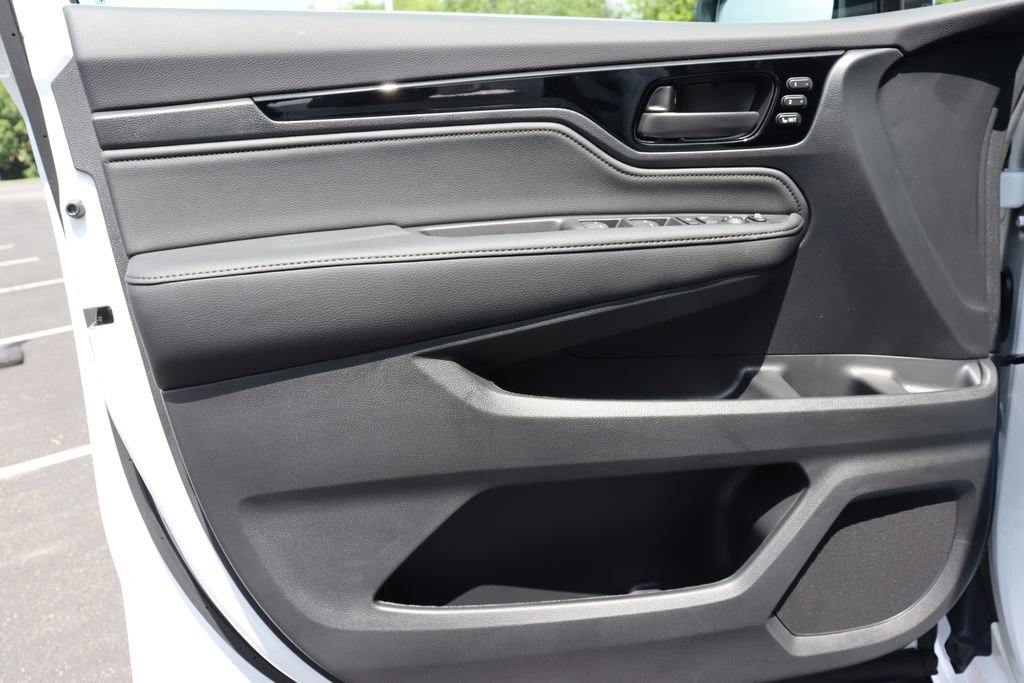 Certified 2026 Honda Odyssey Touring image 30