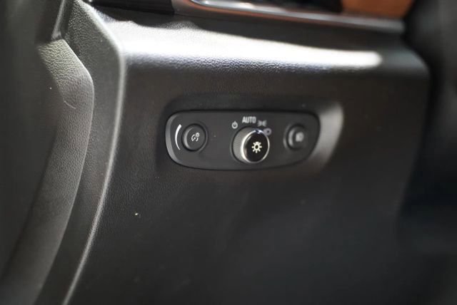 Used 2021 Chevrolet Traverse High Country w/ LPO, Floor Liner Package FWD image 34