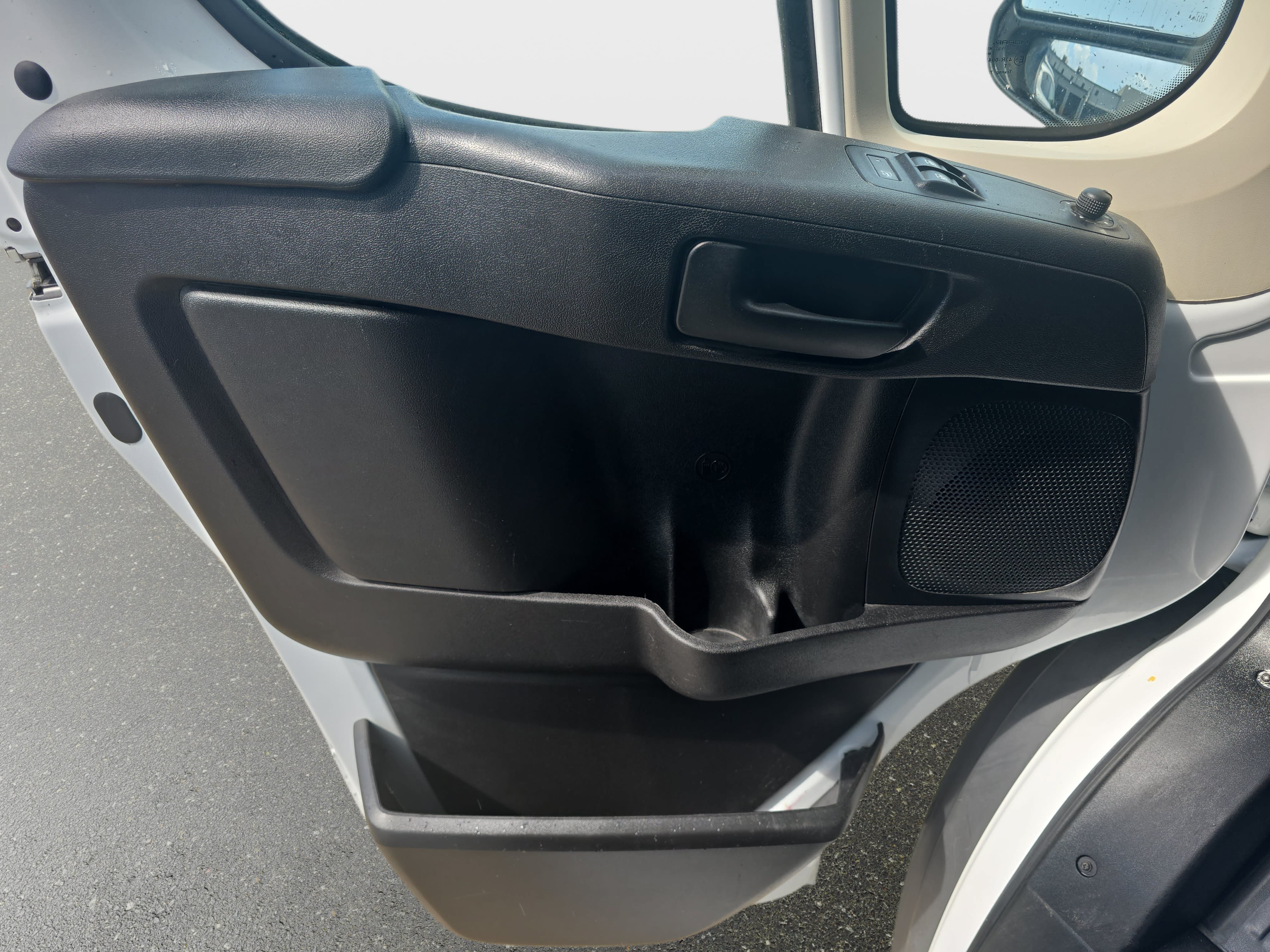 Used 2017 RAM ProMaster 2500 w/ Interior Convenience Group FWD image 23