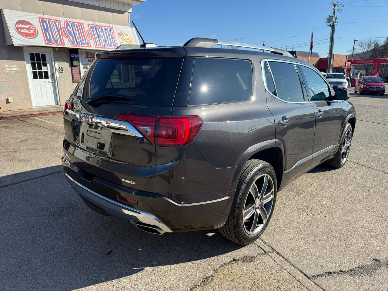 Used 2018 GMC Acadia Denali w/ Technology Package AWD/4WD image 7
