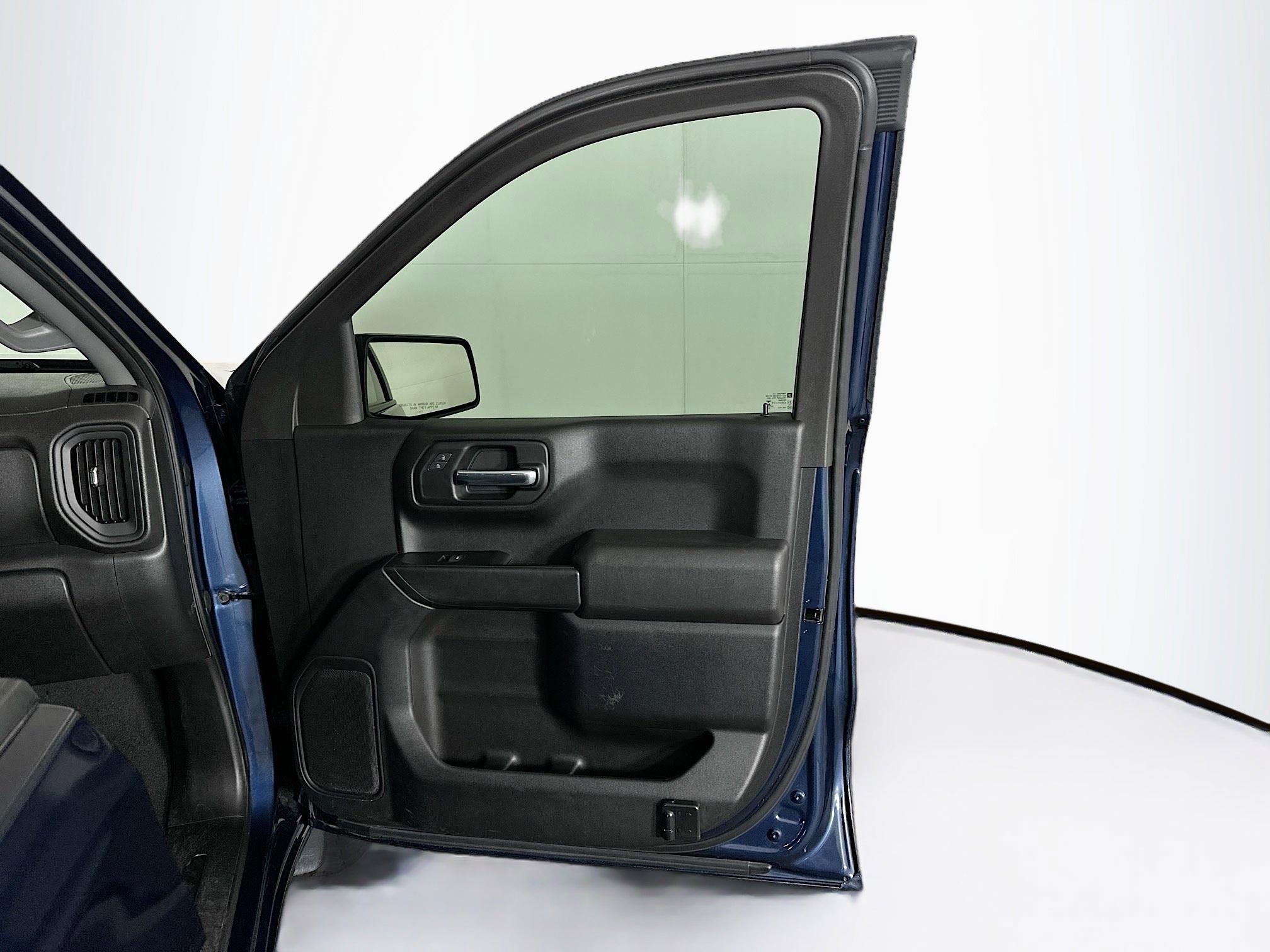 Used 2022 Chevrolet Silverado 1500 Custom w/ Safety Confidence Package RWD image 29