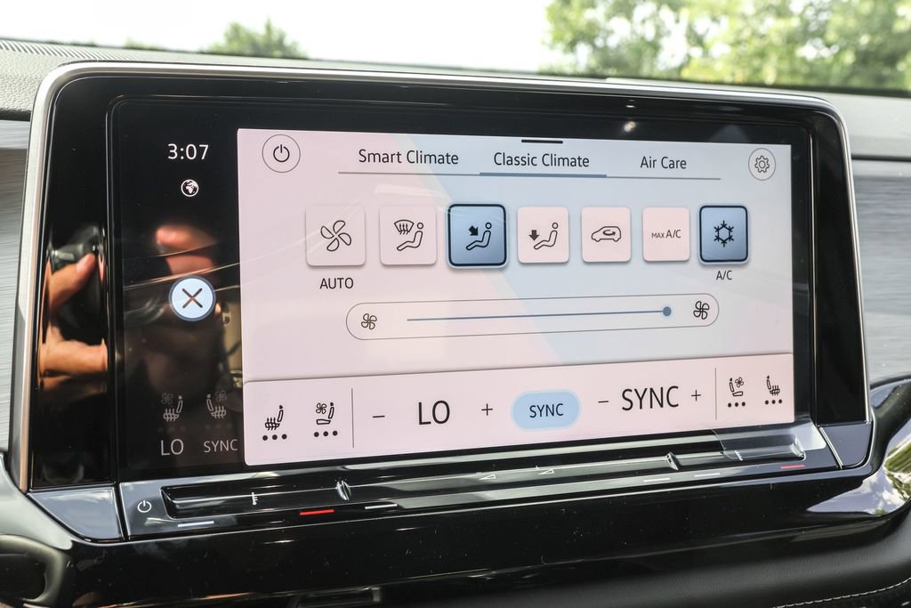 New 2026 Volkswagen Atlas Cross Sport SE AWD/4WD image 30