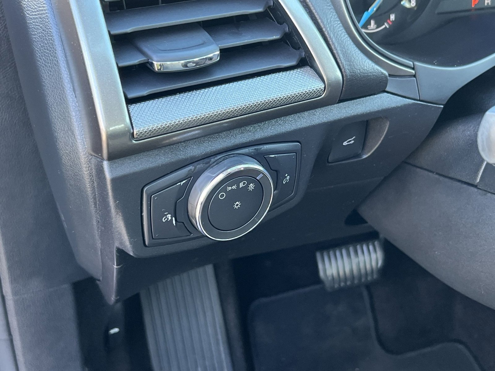 Used 2017 Ford Fusion S image 35