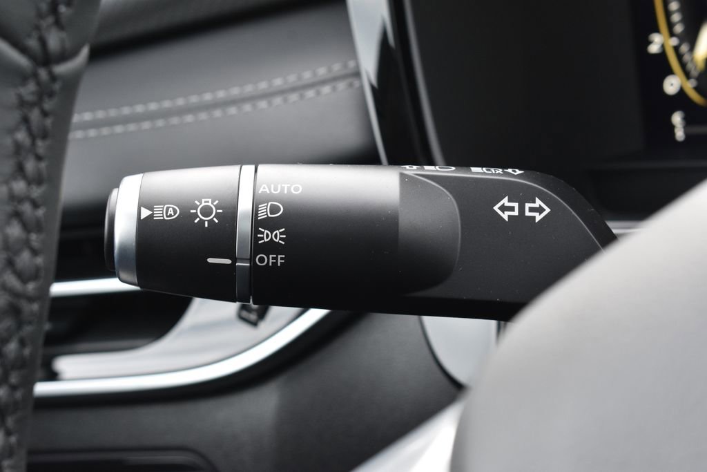 New 2026 INFINITI QX60 Luxe w/ Family Package image 17