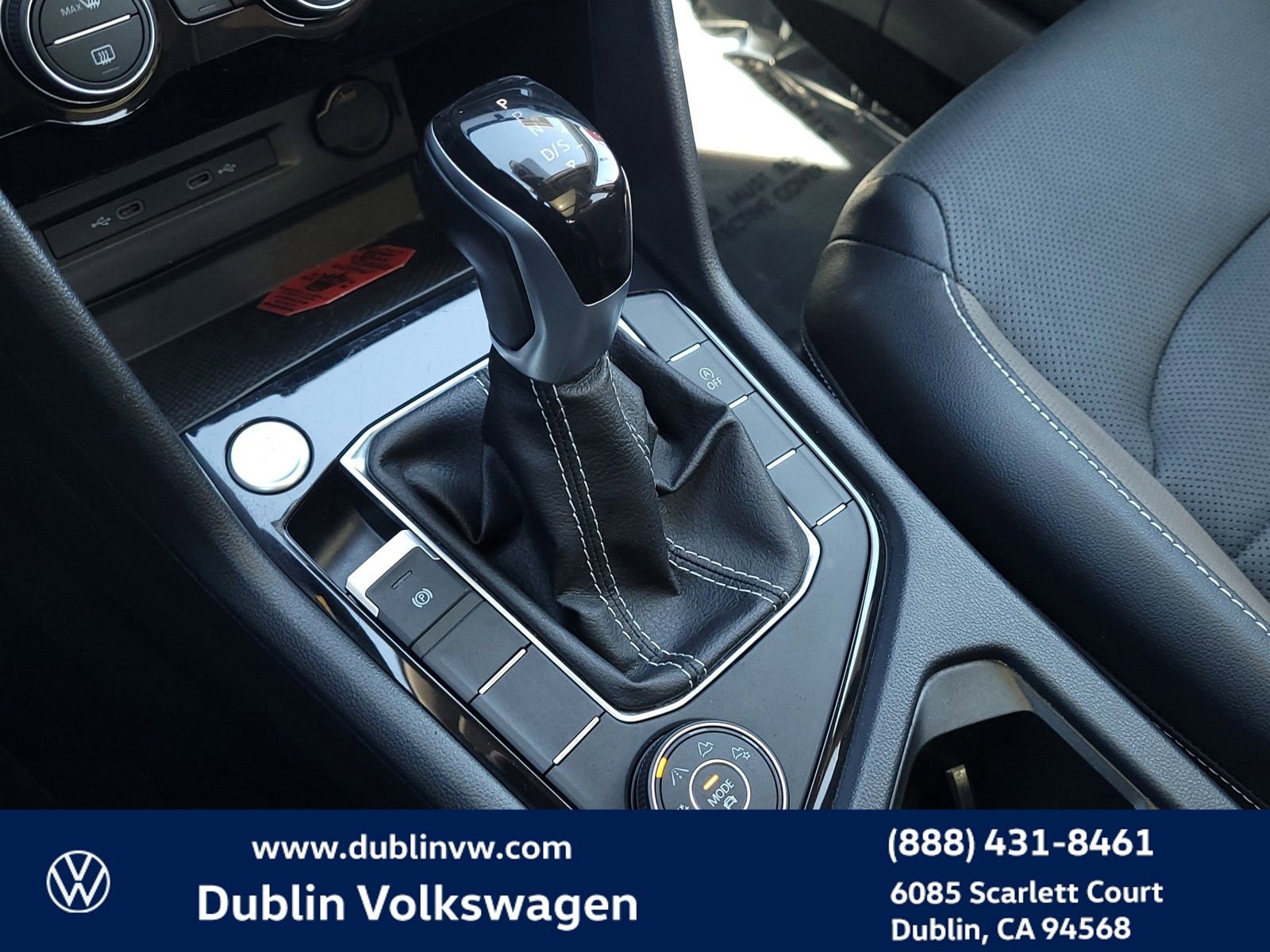 Used 2022 Volkswagen Taos SEL image 18